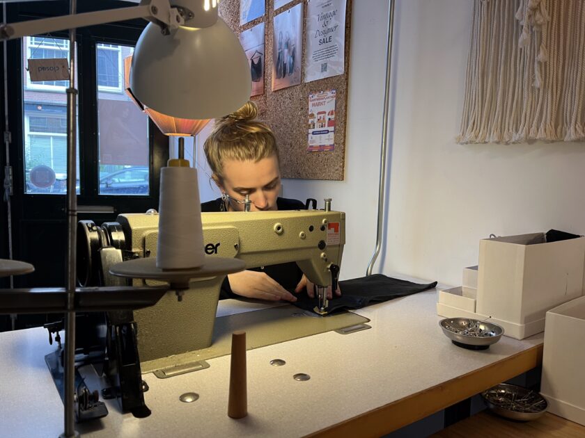 Maak gebruik van de Industriële naaimachine - Amsterdam West